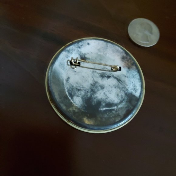 It Took Schlitz to Bring the Taste to Light 2.5" Vintage Beer Ad Pin-Back Button - Picture 4 of 4